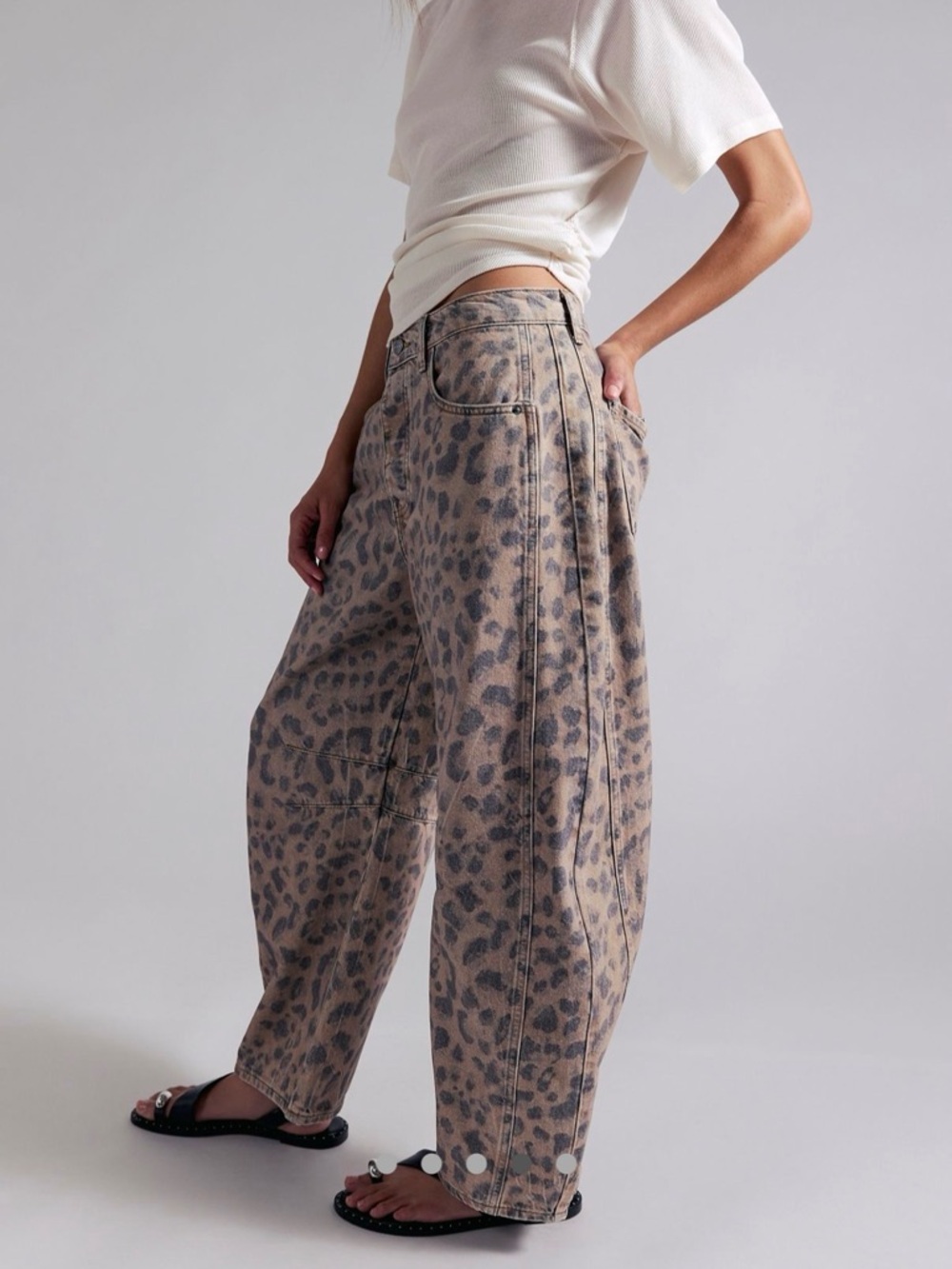 NWT Free People Good Luck leopard print barrel jeans sz 28 L